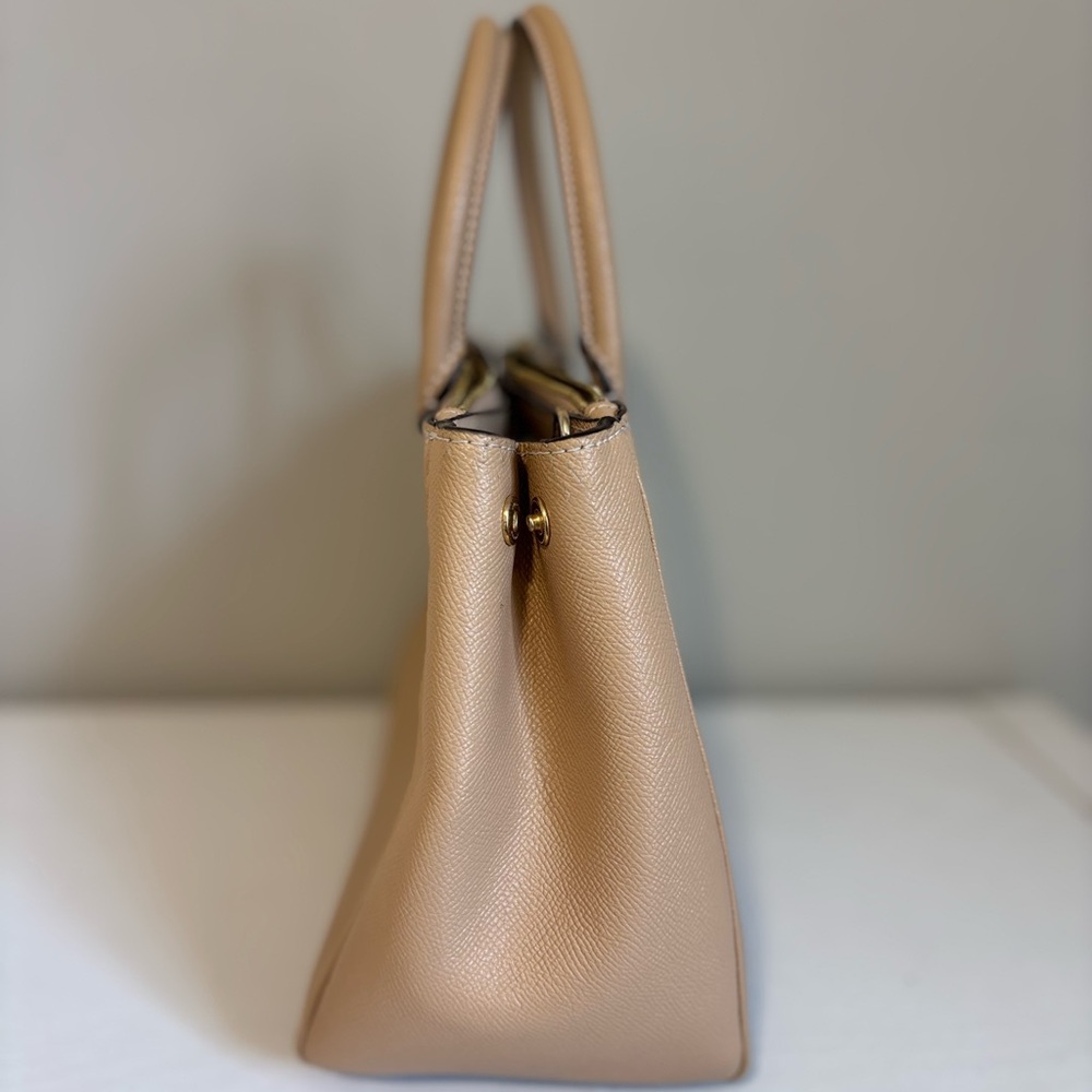 Coach Surrey Carryall satchel handbag in a light beige or nude tone - Picture 4 of 13